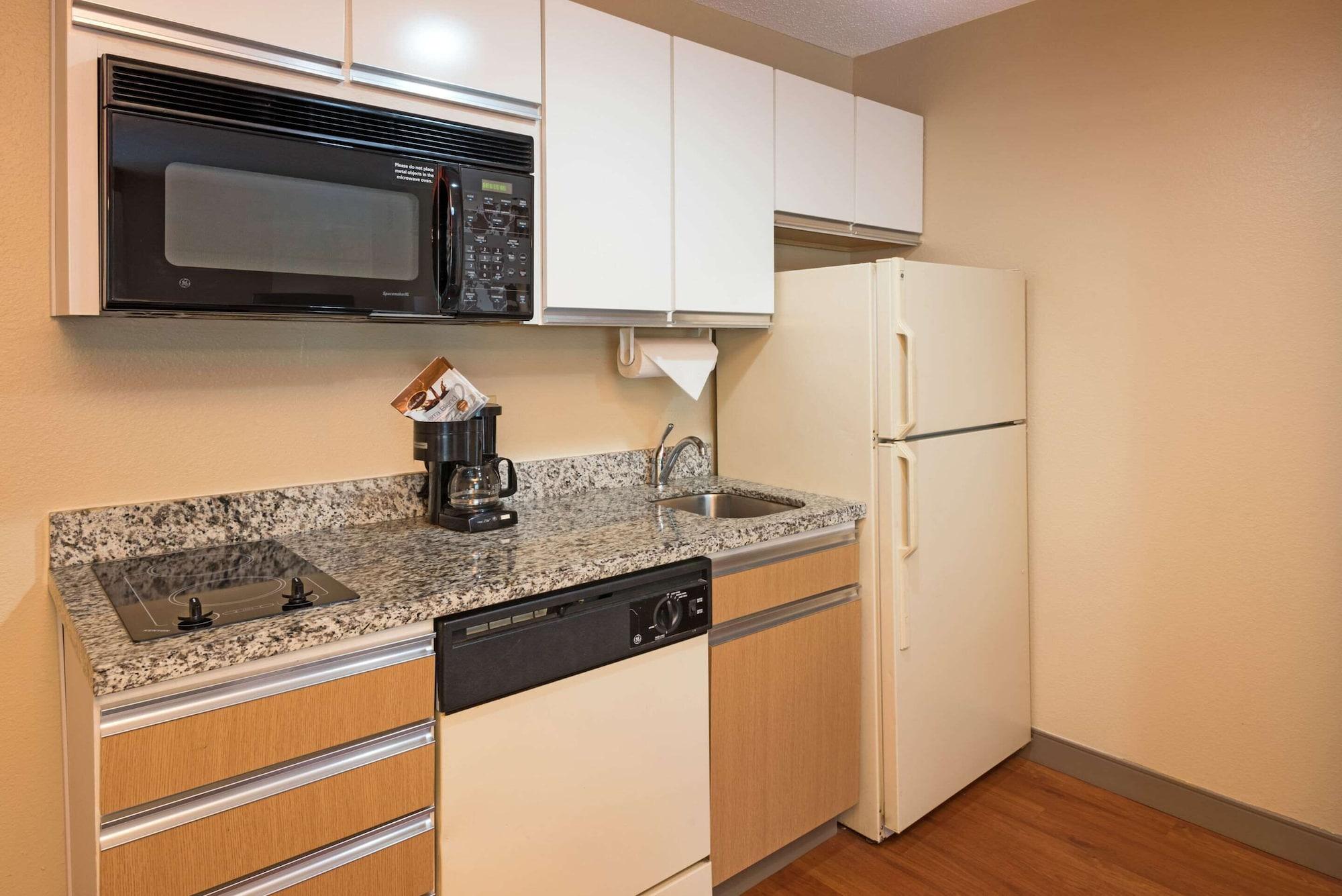 Mainstay Suites Detroit Auburn Hills Exteriör bild